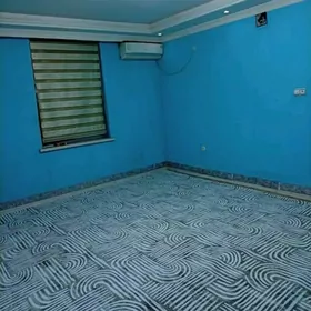 30 мкр 1 этаж 1 комнатная