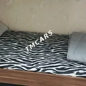 двухъярусная кровать