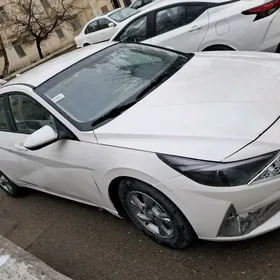 Hyundai Elantra 2021