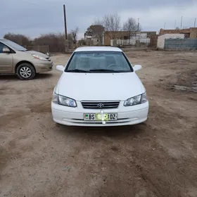 Toyota Camry 2000