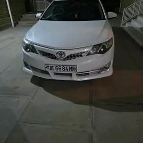 Toyota Camry 2012