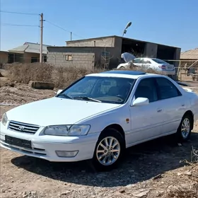 Toyota Camry 2000