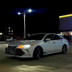 Toyota Avalon 2019