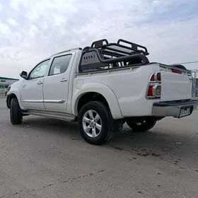 Toyota Hilux 2014