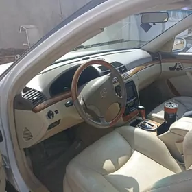 Mercedes-Benz S-Class 2001