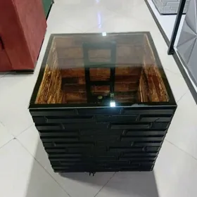 Zemin zurnal stol çyraly