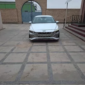 Hyundai Elantra 2021