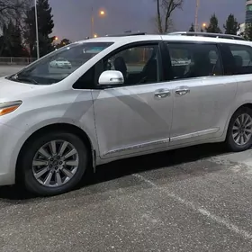 Toyota Sienna 2015