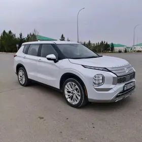 Mitsubishi Outlander 2021