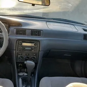 Toyota Camry 2001