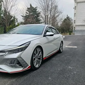 Hyundai Elantra 2022