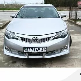 Toyota Camry 2014
