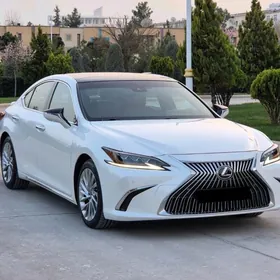 Lexus ES 350 2020
