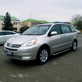 Toyota Sienna 2005