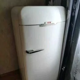 HOLODÍLNÍK CCCP ZÍL