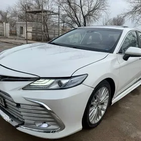 Toyota Camry 2020