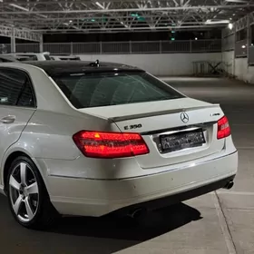 Mercedes-Benz E350 2011