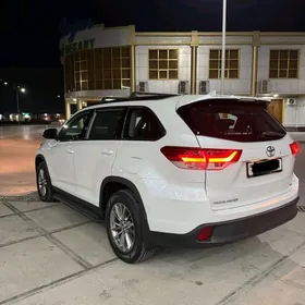 Toyota Highlander 2019