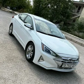 Hyundai Elantra 2020