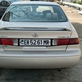 Toyota Camry 2000