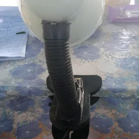 настольная лампа