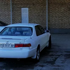 Toyota Camry 2000