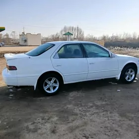 Toyota Camry 1999