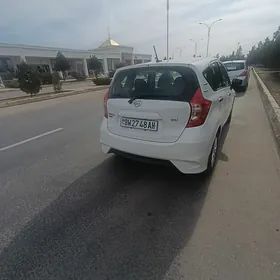 Nissan Versa Note 2017