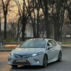Toyota Camry 2018