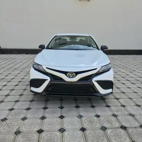 Toyota Camry 2022