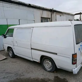 Nissan Urvan 1997
