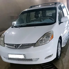 Toyota Sienna 2004