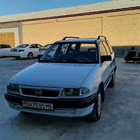 Opel Astra 1983