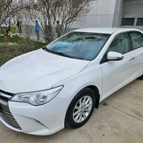 Toyota Camry 2017