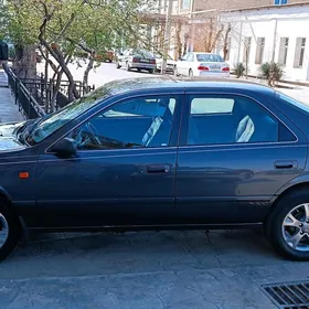 Toyota Camry 2001
