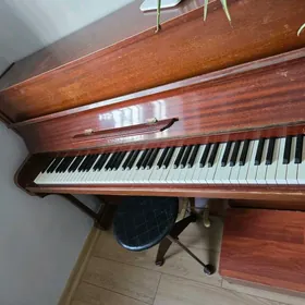 pianino RONISCH