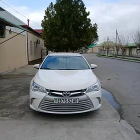 Toyota Camry 2017