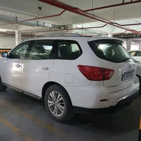 Nissan Pathfinder 2020