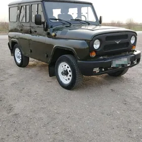 UAZ 469 2005