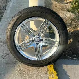 Mercedes pokryshka diski 19