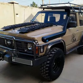 Nissan Patrol 1994
