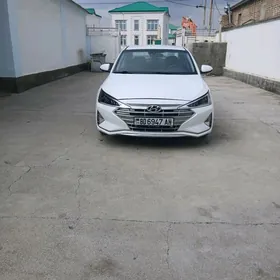 Hyundai Elantra 2020