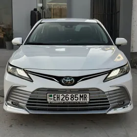 Toyota Camry 2023