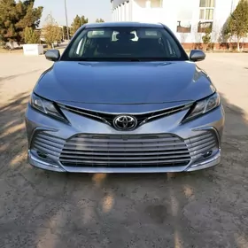 Toyota Camry 2023