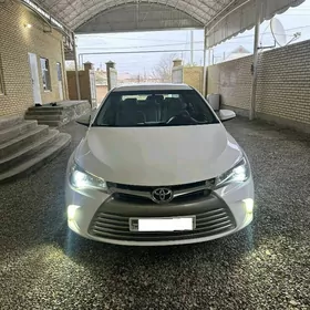 Toyota Camry 2017