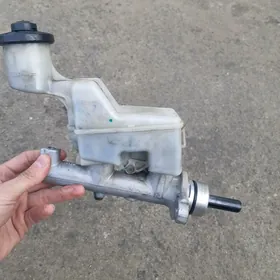 Carolla glavny silindir