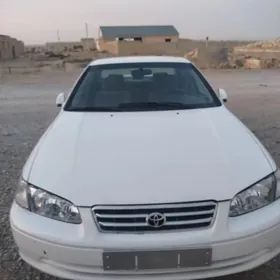 Toyota Camry 2000
