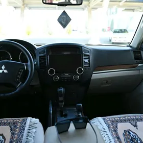 Mitsubishi Pajero 2007