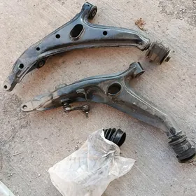 Rycag rav4 рычаг