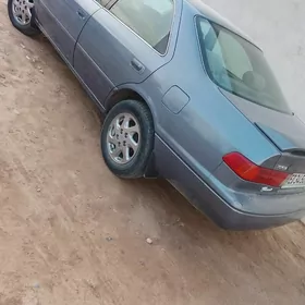 Toyota Camry 2000